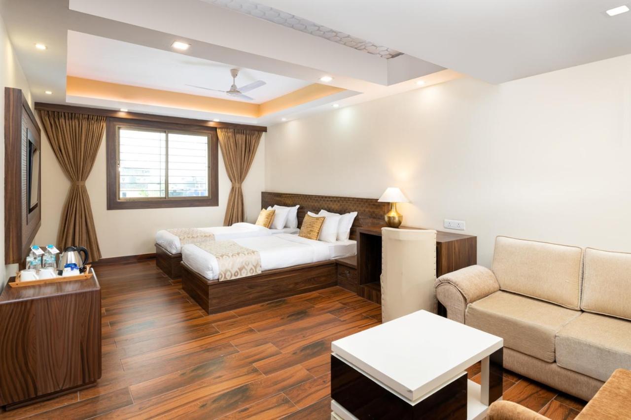 Cygnett Style Tania'S Hotel Siliguri Exterior photo